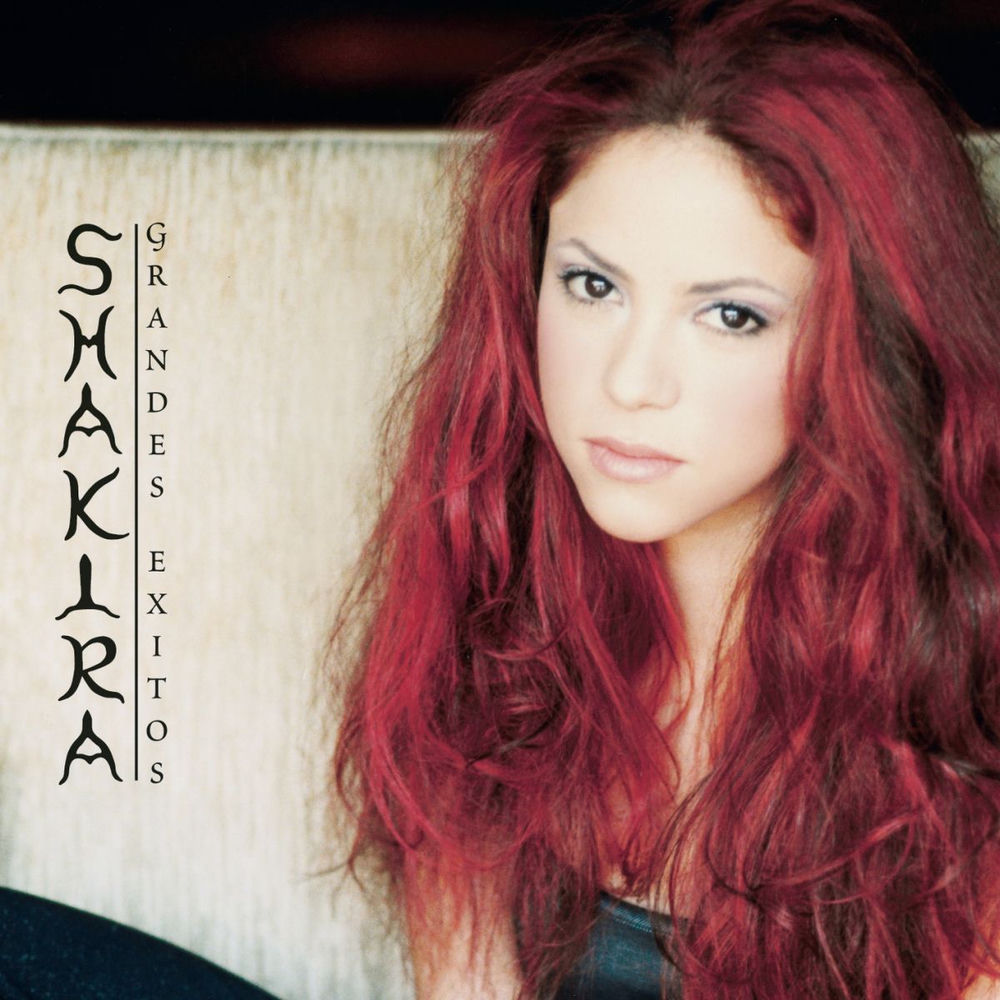 Grandes Exitos — Shakira